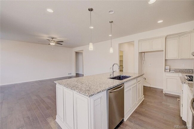 Foto del edificio - 11475 Helena St