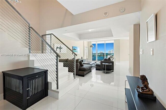 Foto del edificio - 3301 NE 183rd St