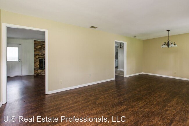 Building Photo - 3 br, 2 bath House - 213 Cherokee Trail