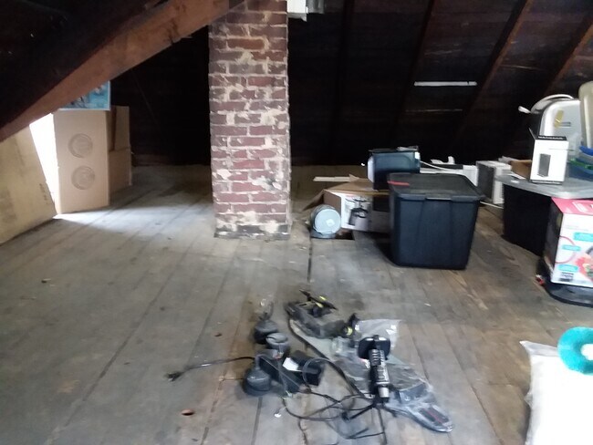Building Photo - 25 Highland Ave