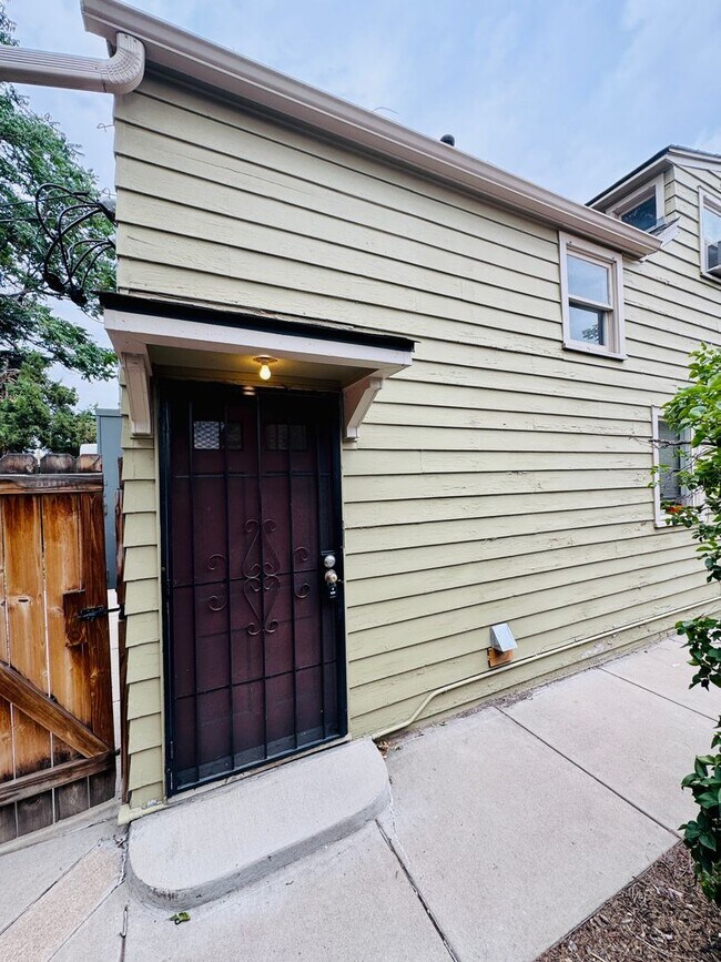 Foto del edificio - Cute 3 Bedroom 2 Bath in Lakewood!