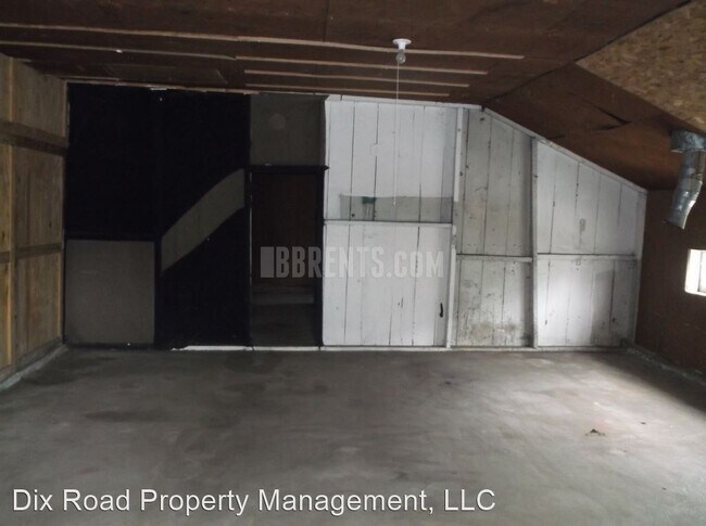 Building Photo - 3 br, 1 bath House - 631 Blackburn Avenue,