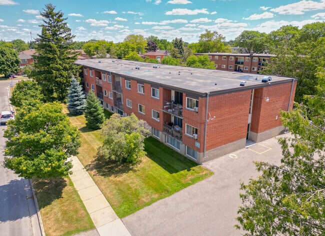 Photo du bâtiment - Ironwood Suites
