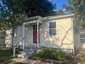 Building Photo - 1137 Cherry Valley Rd SE