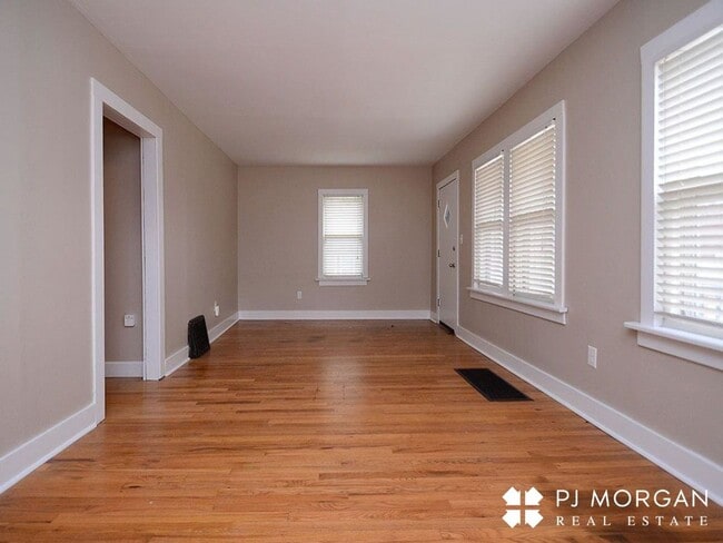 Photo - 6031 Pine St House