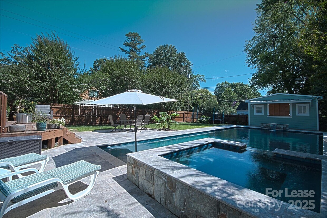 Foto principal - 2140 Shenandoah Ave