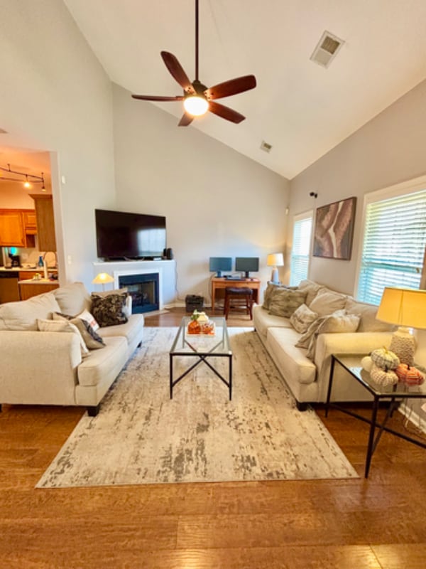 Foto del edificio - 169 Alexander Blvd