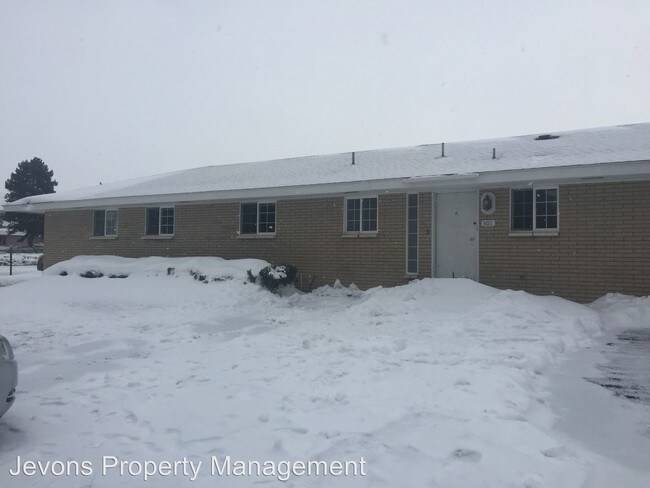 Foto del edificio - 301 Santa Roza Dr