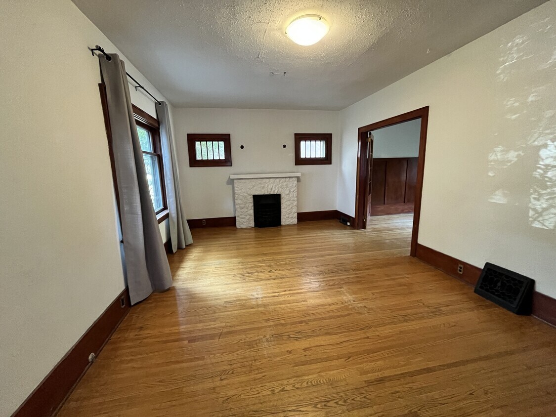 Photo principale - 417 5th Ave N
