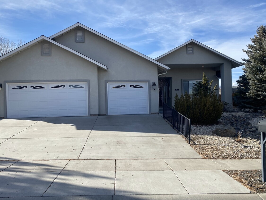 556 Buzzys Ranch Rd, Carson City, NV 89701 House Rental in Carson