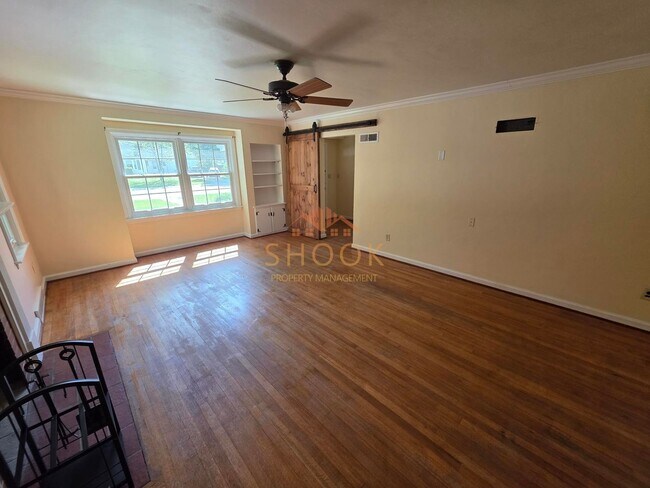 Foto del edificio - Cozy 3 BR Home Close to Campus and the Res...