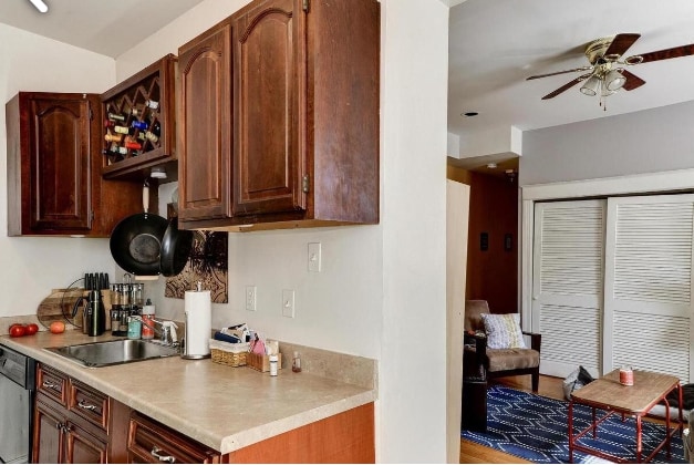 Foto del edificio - 3002 11th St NW