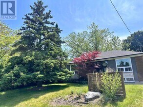 Building Photo - 534 Weir Ave