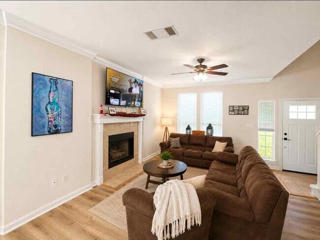 Foto del edificio - 1716 Ramona Cir