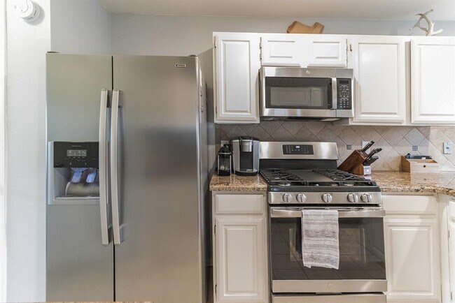 Foto del edificio - 14206 Sun Harbor Dr