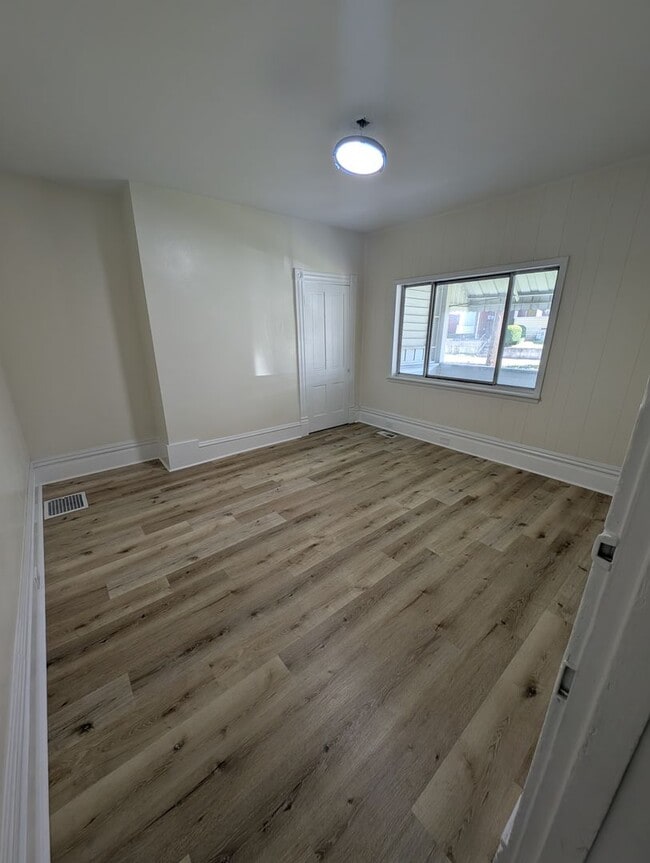 Newly Reno2 Bed, 1 Bath Home in Pitcairn -- Available NOW! - Newly Reno2 Bed, 1 Bath Home in Pitcairn -- Available NOW!