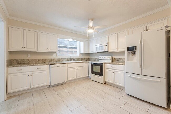 Foto del edificio - 2435 Heritage Bend Dr