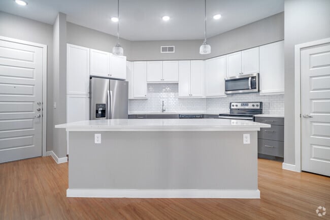 2BR, 2BA - 1174SF - Kitchen - Southline Apartments