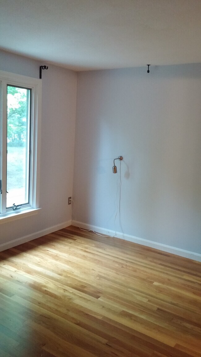 Foto del edificio - 32 Webster Ct