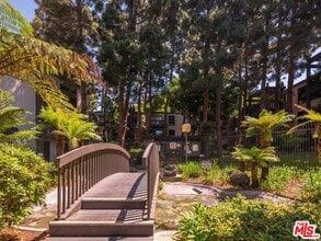 Building Photo - 7777 W 91st St