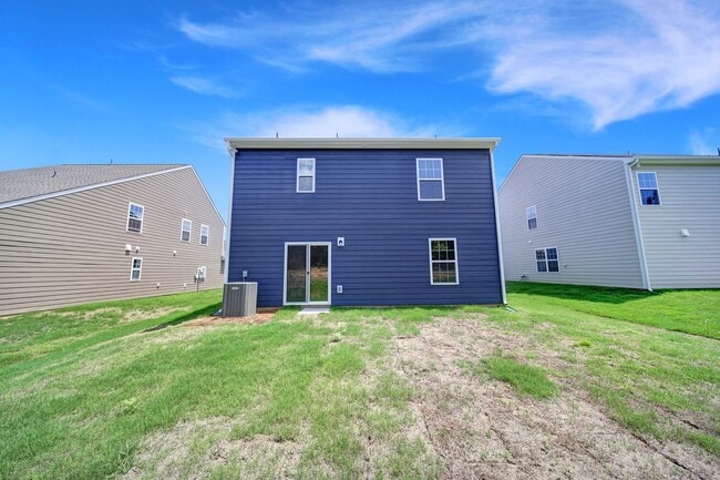 Building Photo - Spacious 5bd,3ba Home!