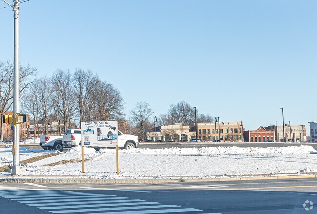 Building Photo - Centre Square Village