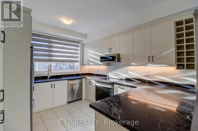 Building Photo - 756 Heathrow Path