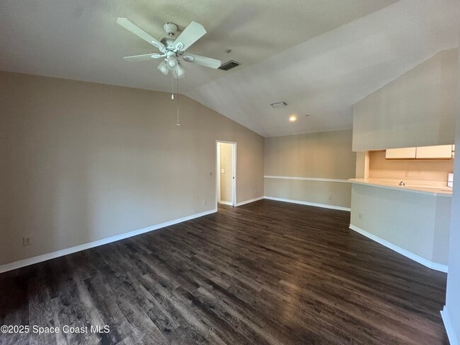 Building Photo - 7667 N Wickham Rd