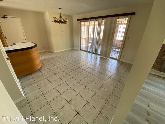 Building Photo - 4 br, 2.5 bath House - 2009 S White Rd.
