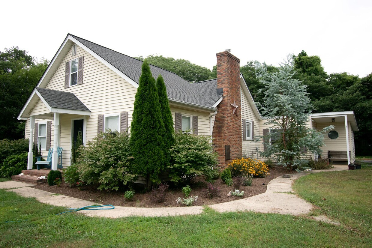 843 S DuPont Blvd, Milford, DE 19963 House Rental in Milford, DE