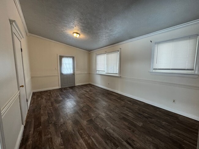 Foto del edificio - 5508 Meckes Ln