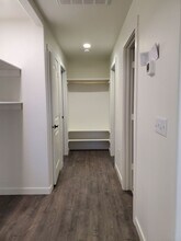 Building Photo - 1125 W Ivy Ave