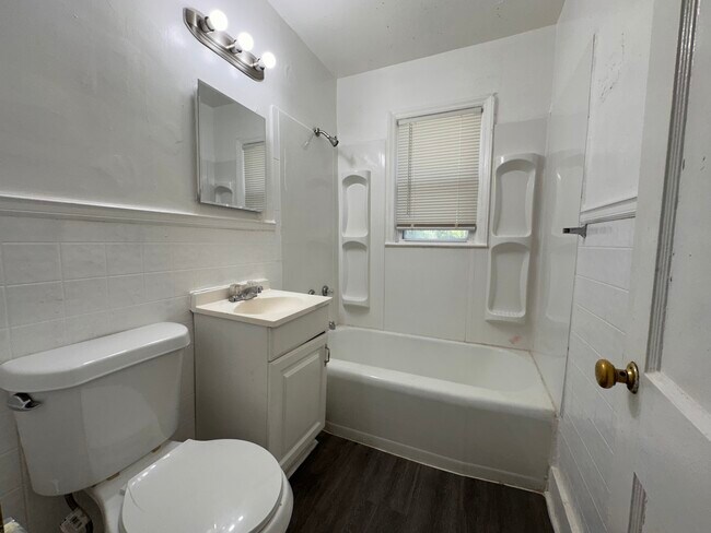 Foto del edificio - 7447 Arleta Blvd