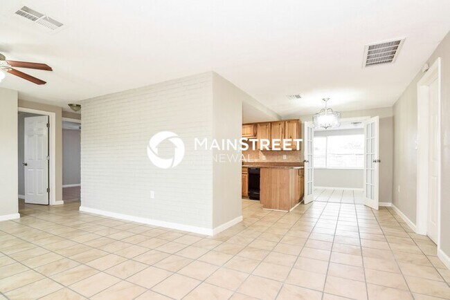 Building Photo - 3 Bedroom Pet-Friendly Home in Port Richey...