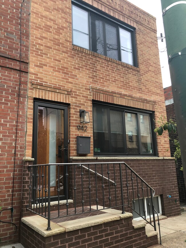 Front exterior - 942 Morris St