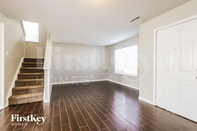 Building Photo - 1698 Salina Dr