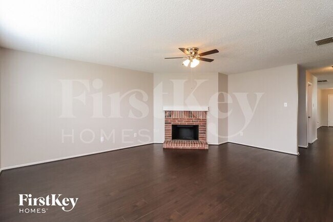 Foto del edificio - 3825 Foxhound Ln