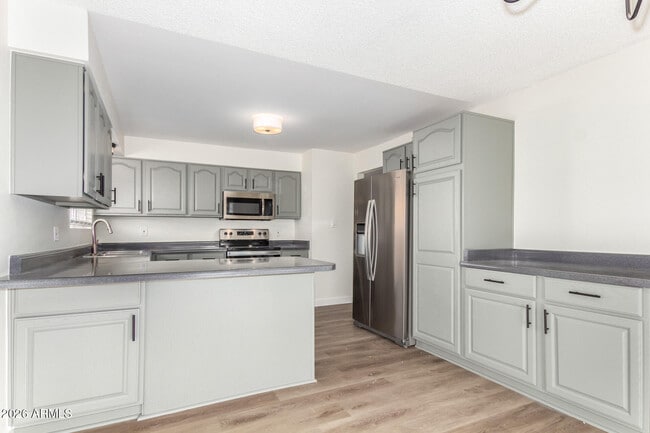 Foto del edificio - 4902 W Joyce Cir