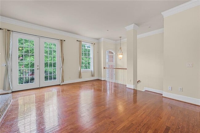 Building Photo - 1022 Emory Parc Pl