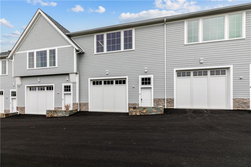 Foto principal - 55 John Clarke Rd