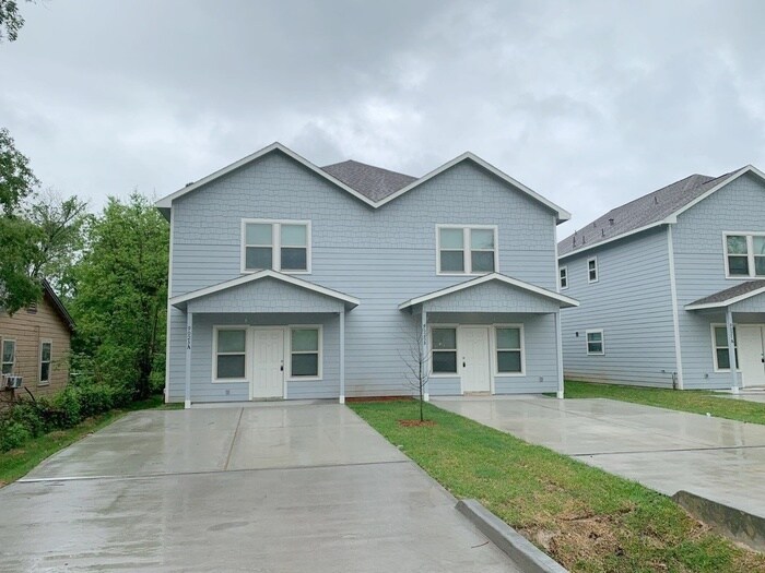 Primary Photo - 9026 Everglade St - Unit A