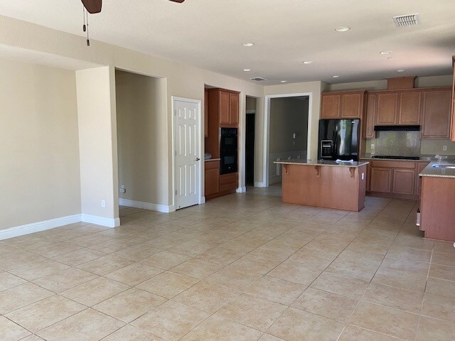 Building Photo - 2490 Rockbrook Ln