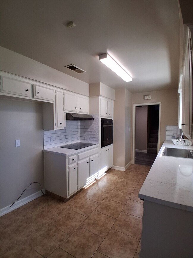 Foto del edificio - 5780 N 8th St