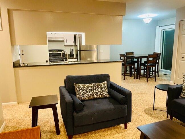 Foto del edificio - 1734 Valleywood Ct