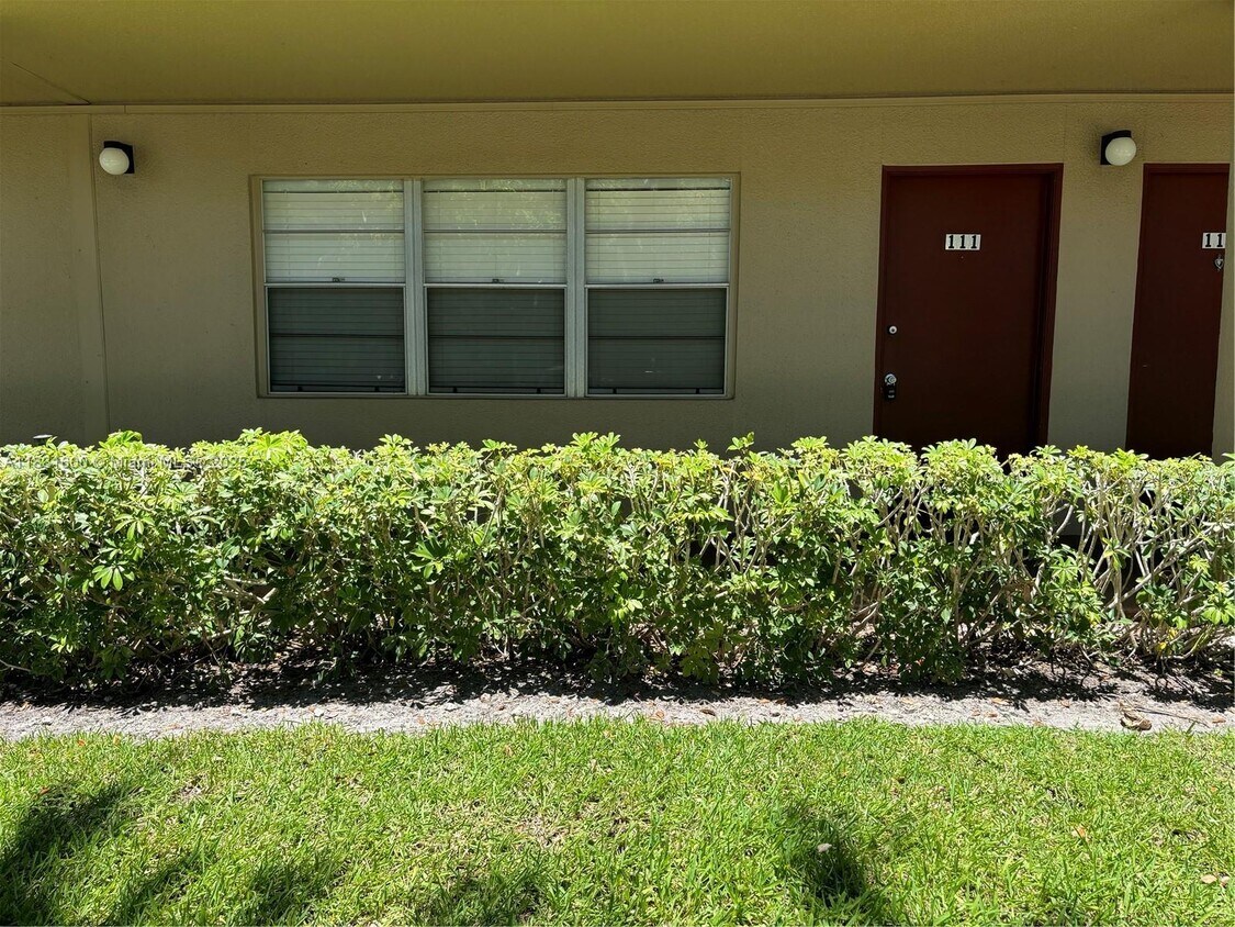 Primary Photo - 13475 SW 9th St