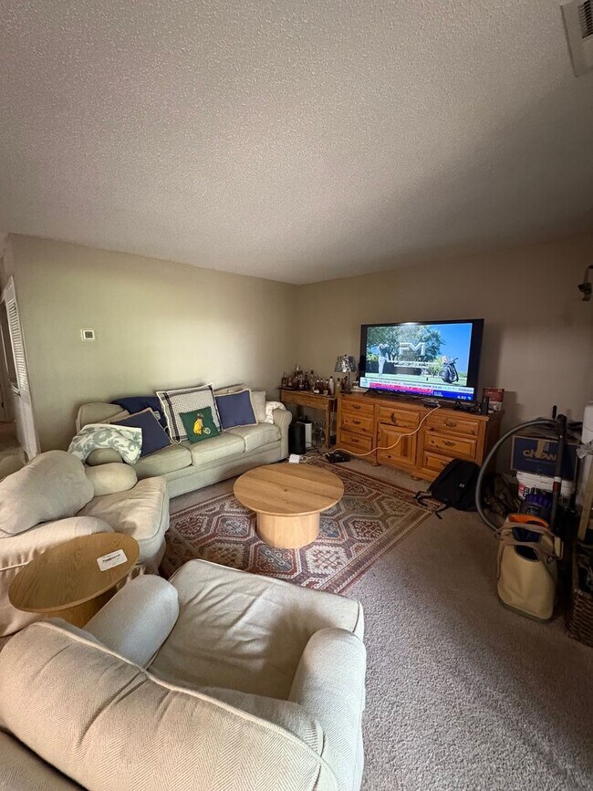 Foto del edificio - 1195 Village Creek Ln