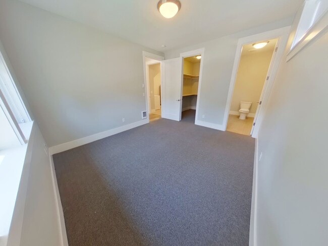 Building Photo - The Ty