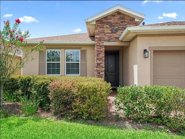 Building Photo - 5552 NW 40th Loop
