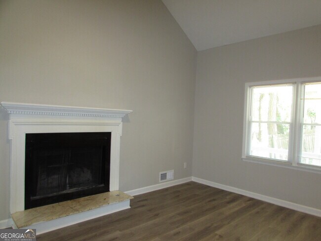 Foto del edificio - 1419 Chedworth Pl
