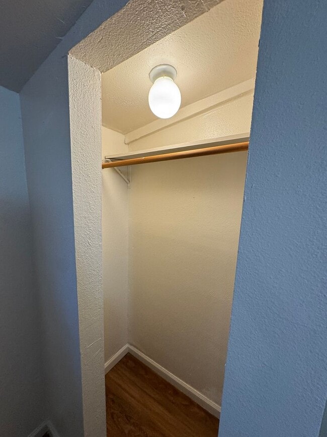 Building Photo - 3818